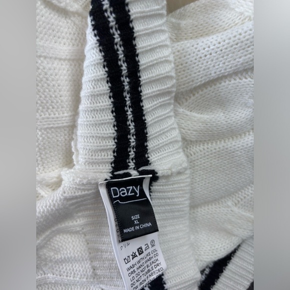 Cropped Cardigan‎ Sweater Bolero Shrug White Black Varsity Striped Knit - Picture 4 of 4